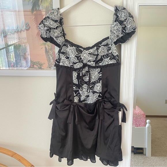 NEW For Love & Lemons Hadlee Embroidered Bow Dress in Small - Picture 2 of 4